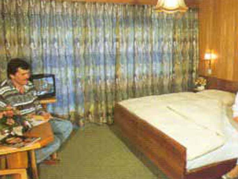 Hotel Alpha Saas-Grund Exteriör bild